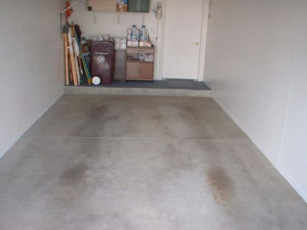 Как сохранить бетонный пол в гараже
