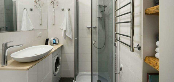 Душевая кабина в дизайне интерьера маленькой ванной комнаты — примеры стильных решений для оптимизации пространства и создания комфорта