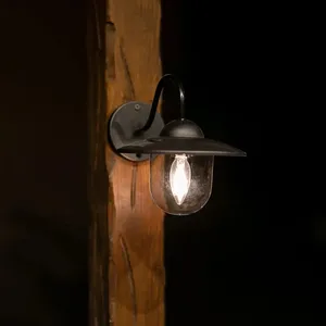7 стильных светильников для сада, которым не нужно электричество