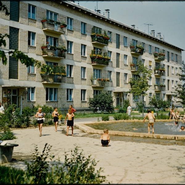 Москва 1960-х годов глазами фотографа: как выглядели наши дома и дворы в то время