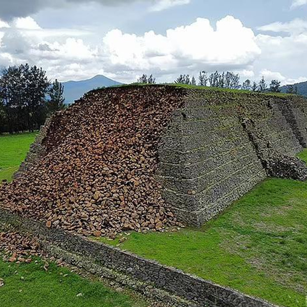 В Мексике обвалилась 1100-летняя пирамида