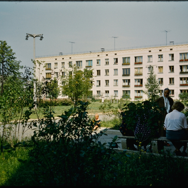 Москва 1960-х годов глазами фотографа: как выглядели наши дома и дворы в то время